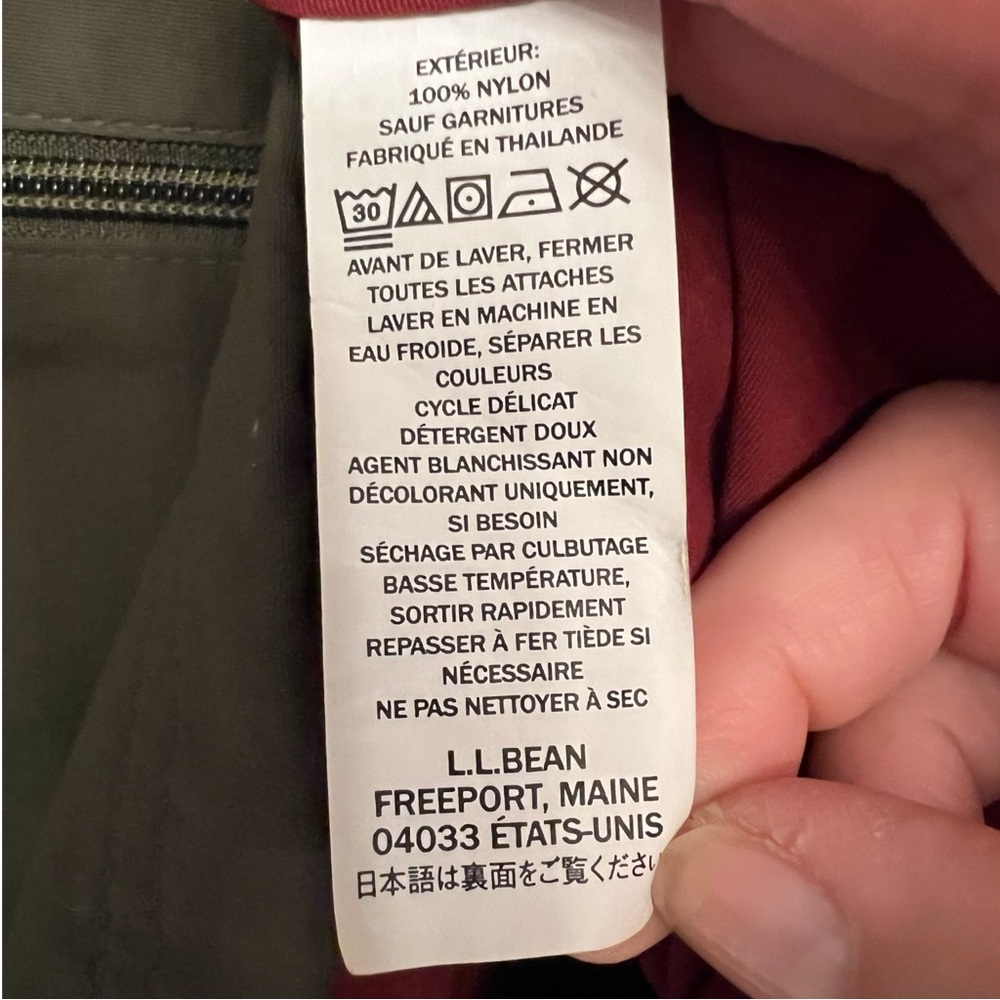 L.L. Bean Mountain Classic Wind & Water-Resistant Packable Anorak Women's Large - Picture 9 of 10